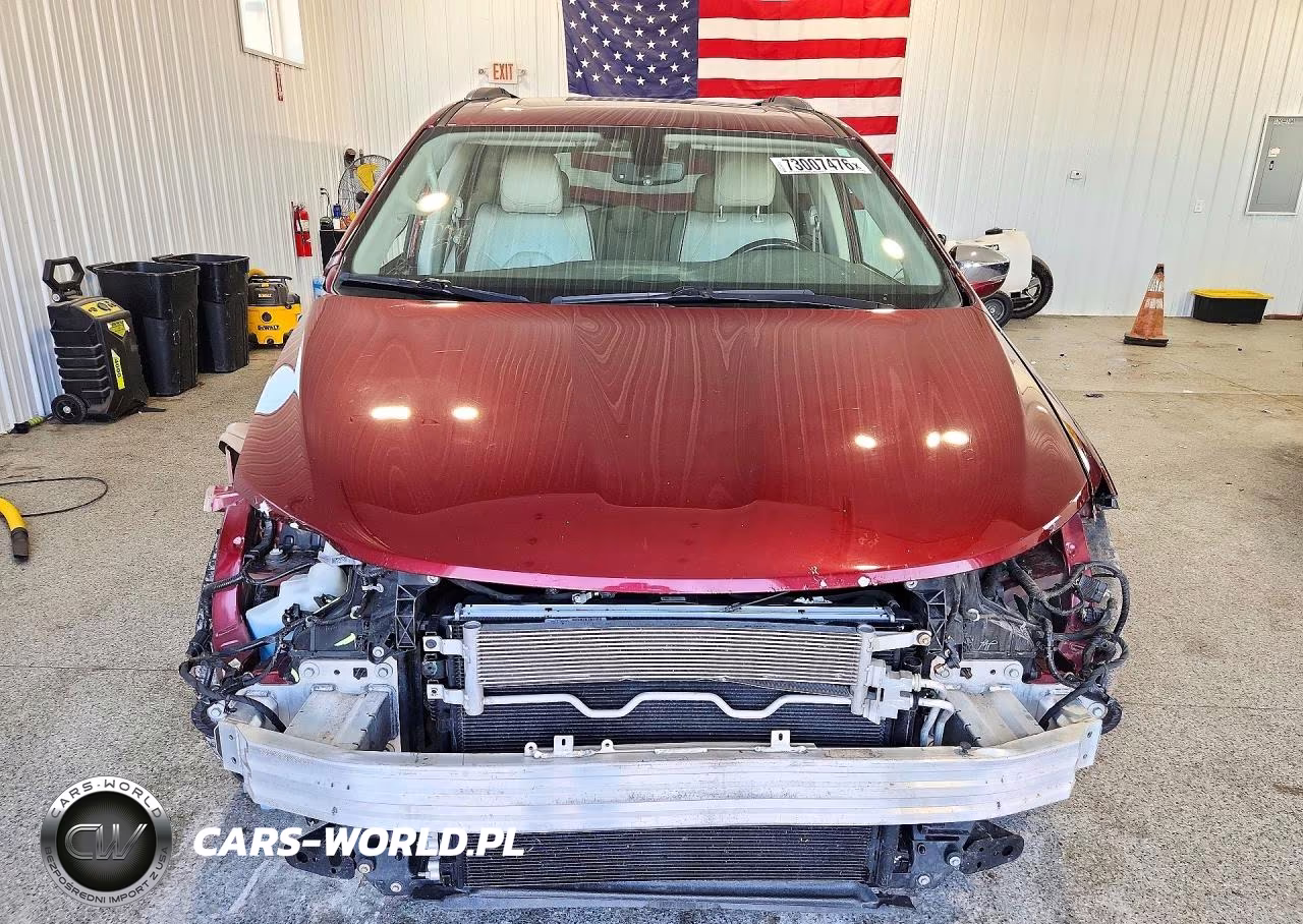 2019 Chrysler Pacifica Limited VIN:2C4RC1GG4KR721941 - 5