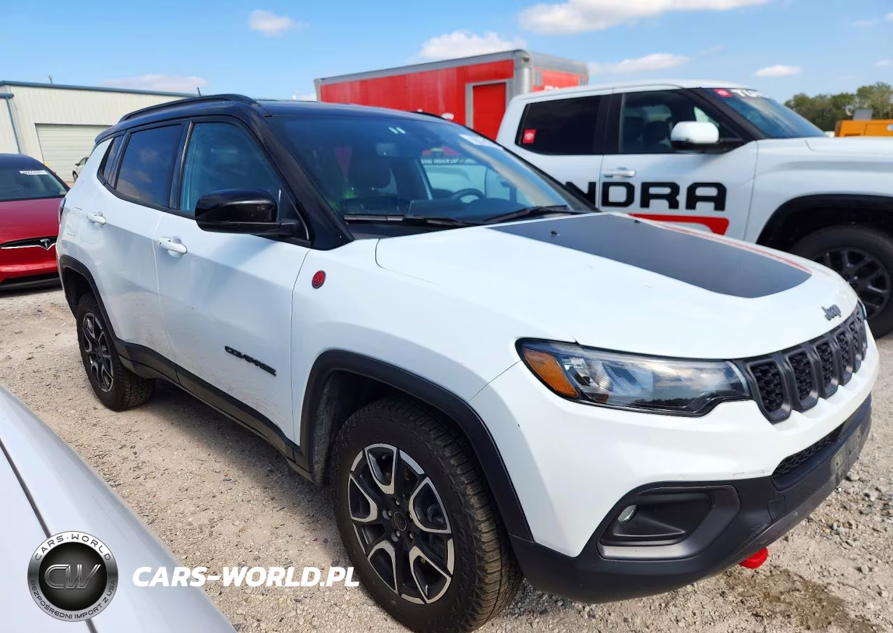 2025 Jeep Compass Trailhawk VIN:3C4NJDDN8ST543716 - 4