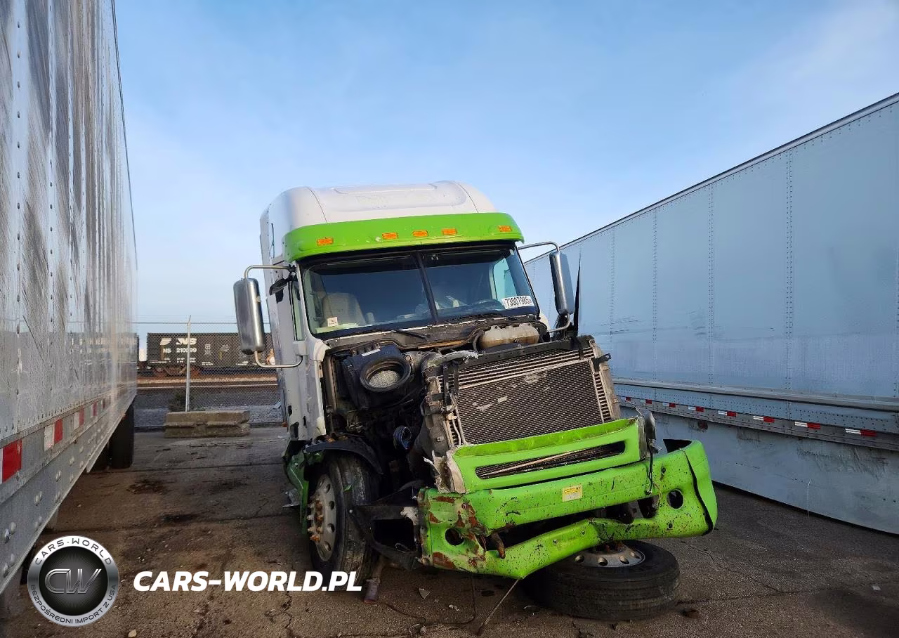 2014 Freightliner Columbia Semi Truck