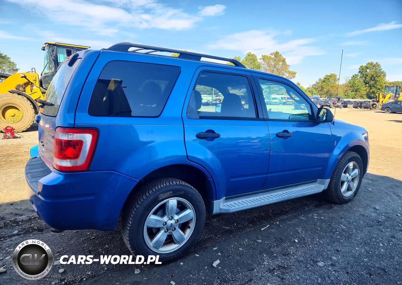 2011 Ford Escape Xlt VIN:1FMCU0D70BKC35851 - 3