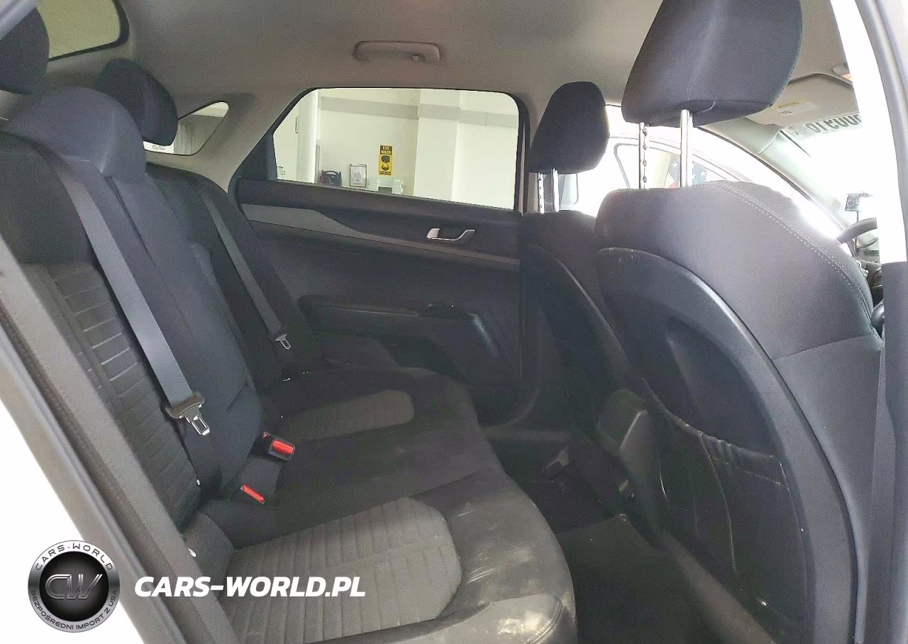 2025 Kia K5 Lxs VIN:KNAG24J78S5286226 - 10