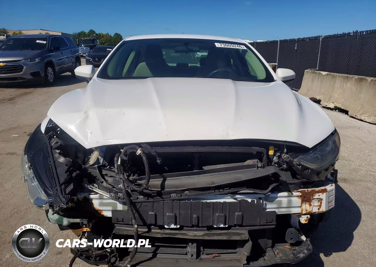 2017 Ford Fusion Se Hybrid VIN:3FA6P0LU3HR314666 - 5