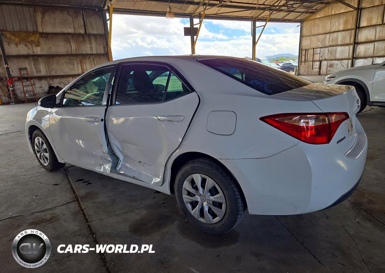 2018 Toyota Corolla L VIN:2T1BURHE8JC039086 - 2