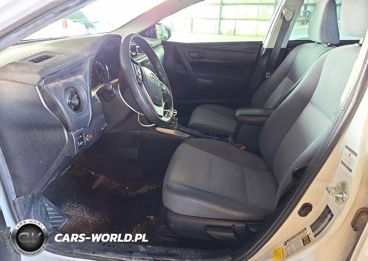 2018 Toyota Corolla L VIN:2T1BURHE8JC039086 - 7