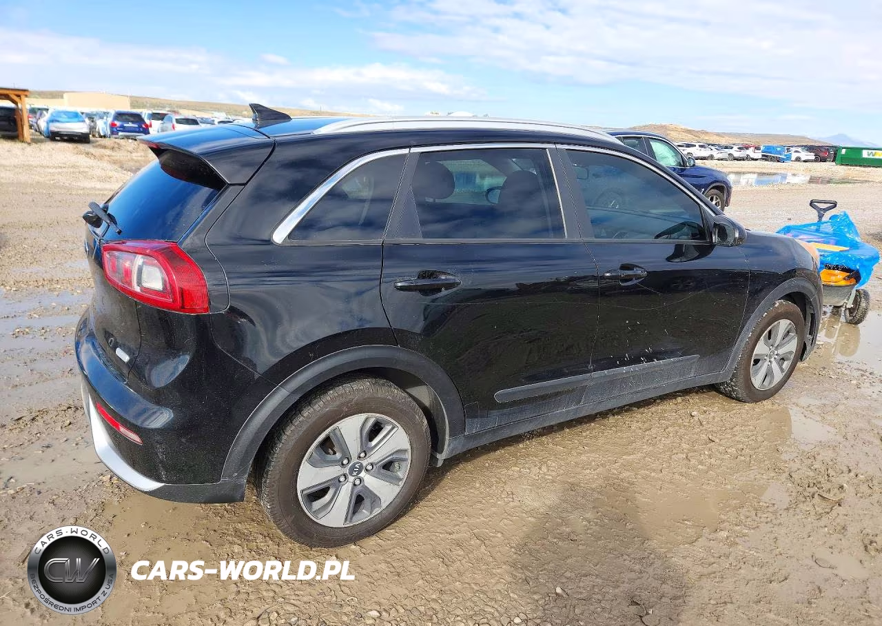 2018 Kia Niro Lx VIN:KNDCB3LC6J5125376 - 3