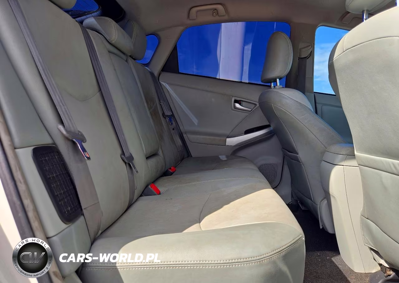 2014 Toyota Prius Five VIN:JTDKN3DU0E1838393 - 10