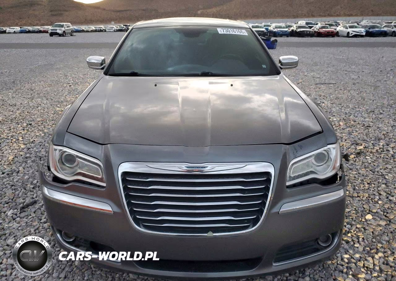 2012 Chrysler 300C VIN:2C3CCAET0CH147159 - 5