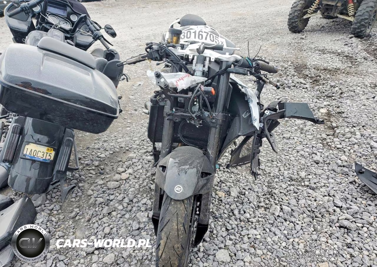 2025 Cf Moto 675Ss VIN:LCEPEVLP4S6001643 - 2