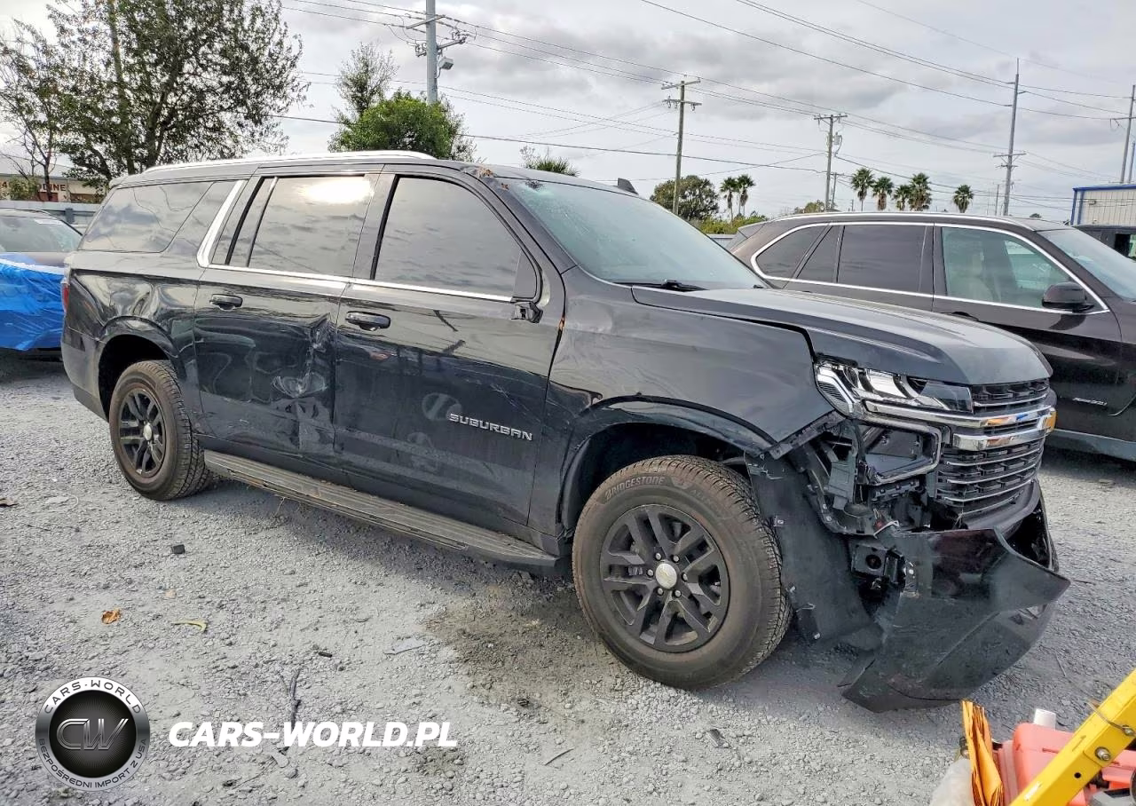 2022 Chevrolet Suburban C1500 Lt VIN:1GNSCCKD9NR190263 - 4