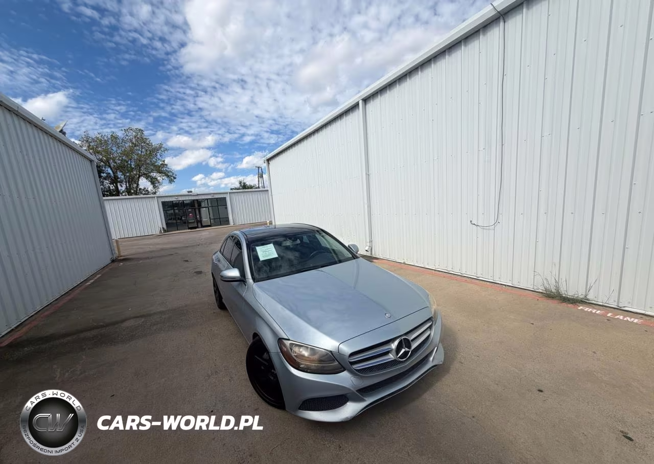 2016 Mercedes-Benz C 300 VIN:55SWF4JB6GU177131 - 1