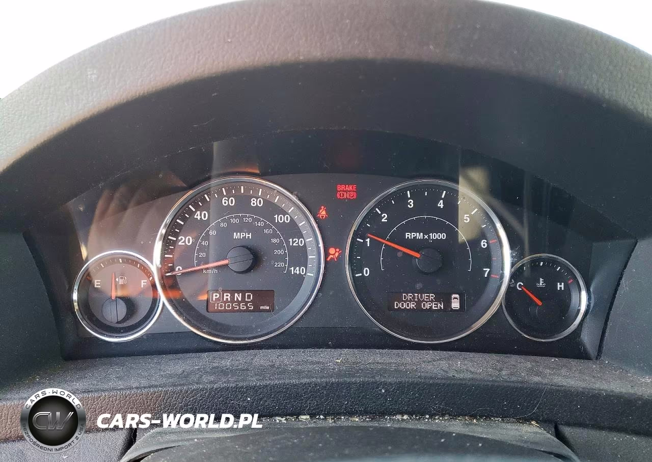 2010 Jeep Grand Cherokee VIN:1J4PR4GK9AC116939 - 9
