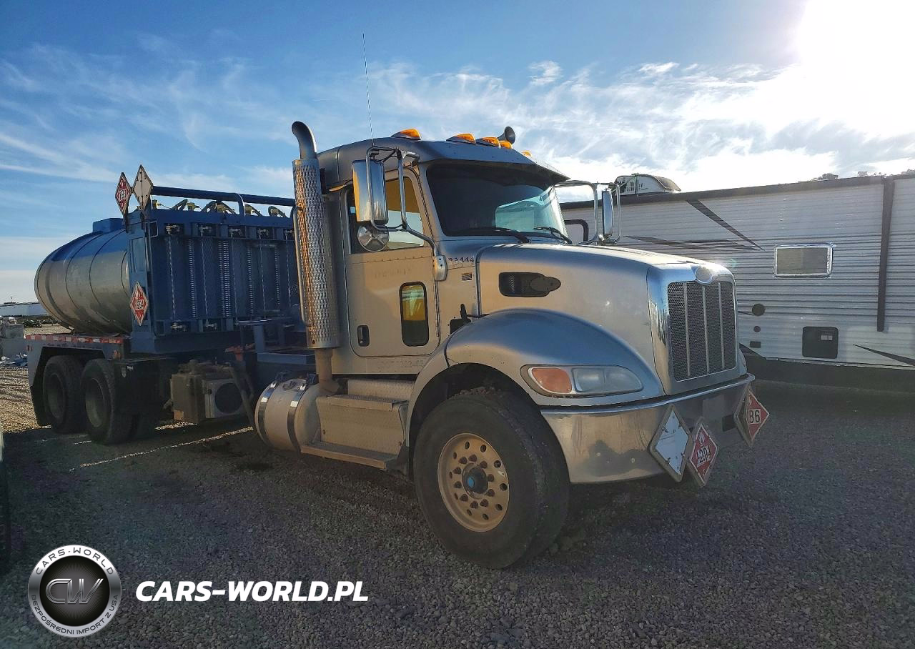 2015 Peterbilt 348 Vacuum Truck