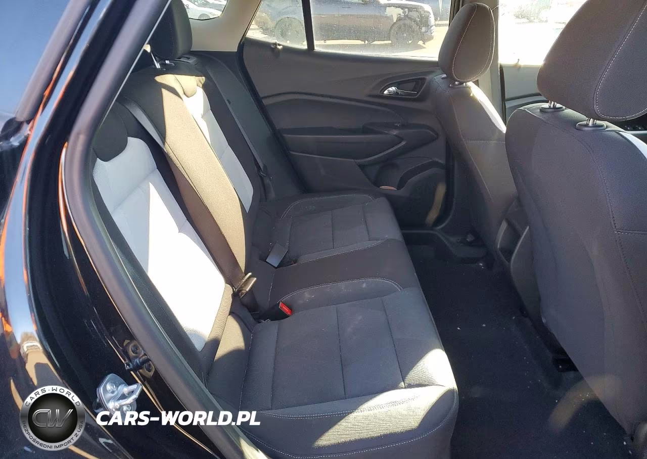 2025 Chevrolet Trax Ls VIN:KL77LFEP0SC115386 - 10