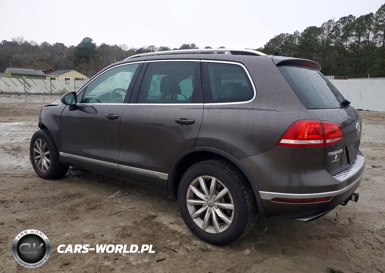 2017 Volkswagen Touareg Sport VIN:WVGEF7BP2HD006874 - 2