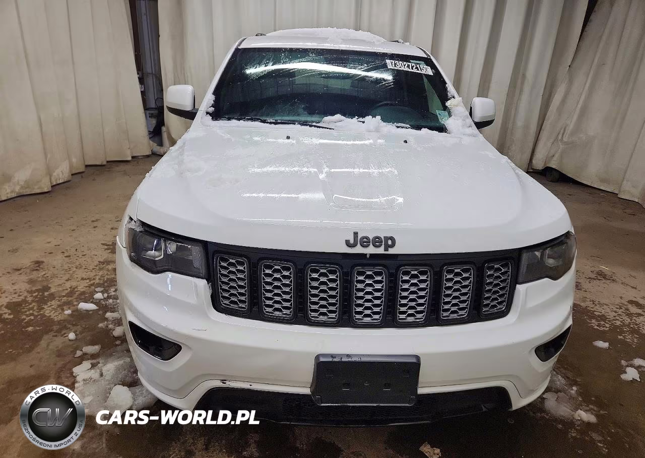 2018 Jeep Grand Cherokee Laredo VIN:1C4RJFAG0JC351350 - 5
