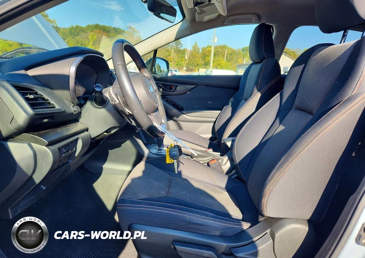 2019 Subaru Crosstrek Premium VIN:JF2GTACC8K8233681 - 7