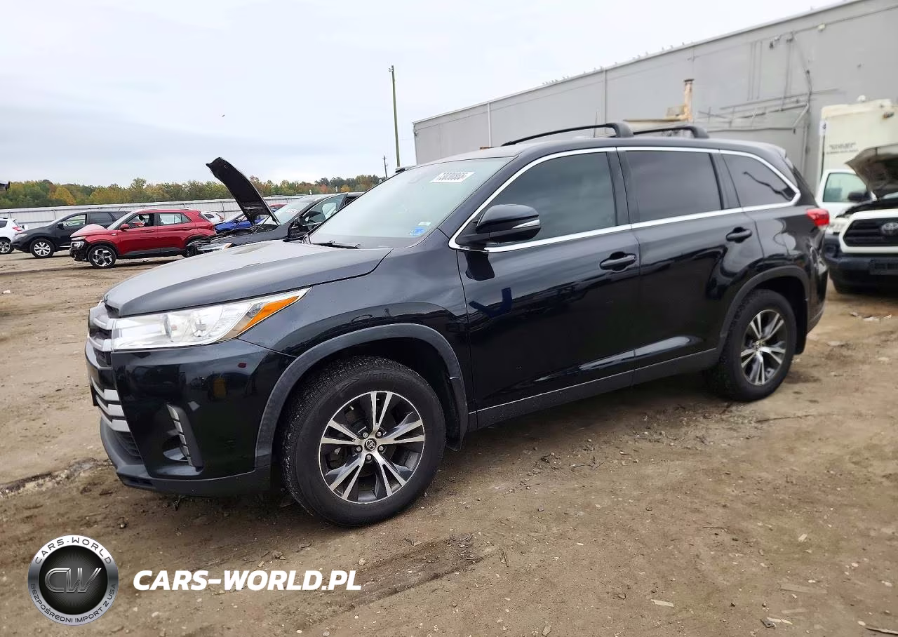 2019 Toyota Highlander Le VIN:5TDBZRFH2KS980752 - 1