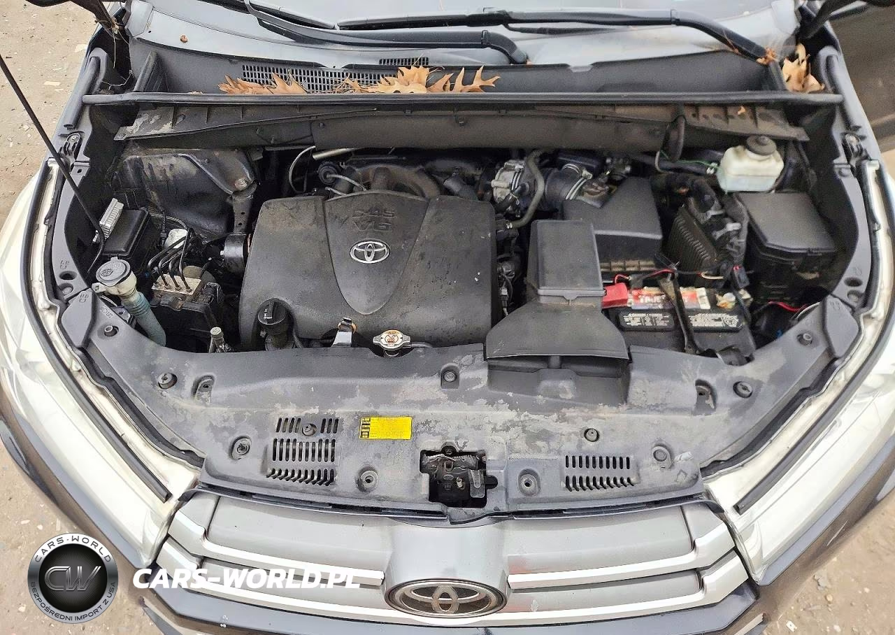 2019 Toyota Highlander Le VIN:5TDBZRFH2KS980752 - 12