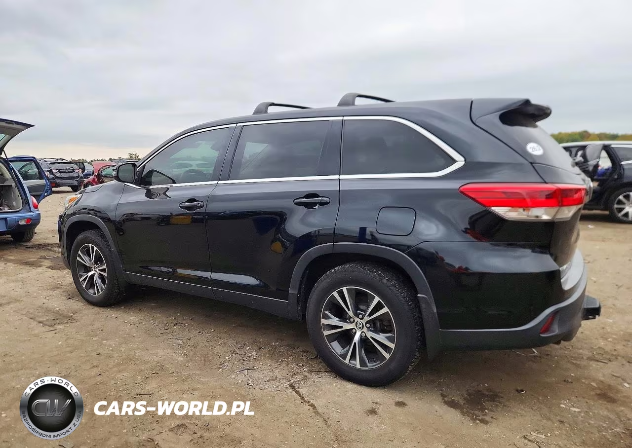 2019 Toyota Highlander Le VIN:5TDBZRFH2KS980752 - 2