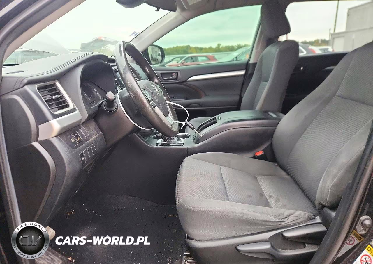 2019 Toyota Highlander Le VIN:5TDBZRFH2KS980752 - 7