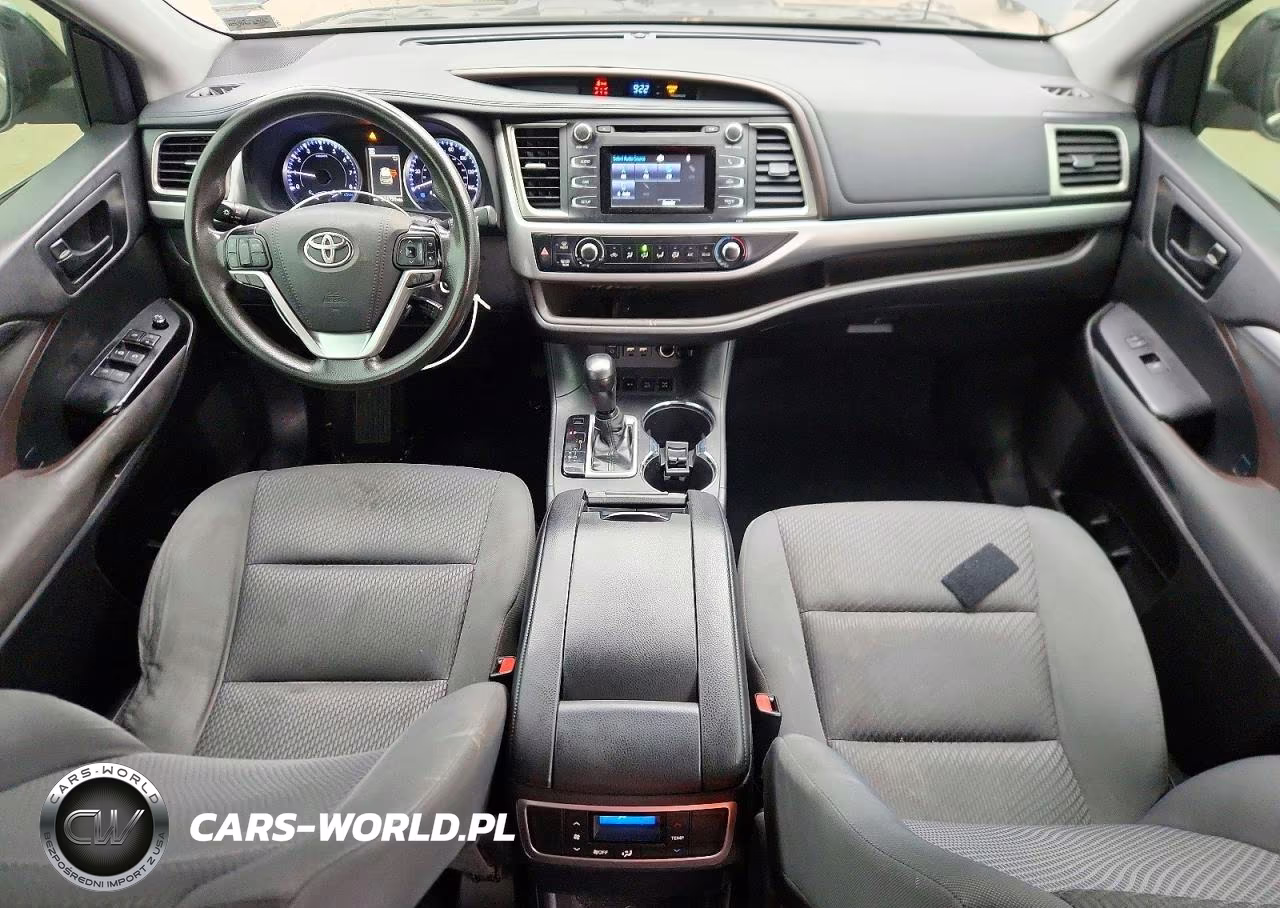 2019 Toyota Highlander Le VIN:5TDBZRFH2KS980752 - 8
