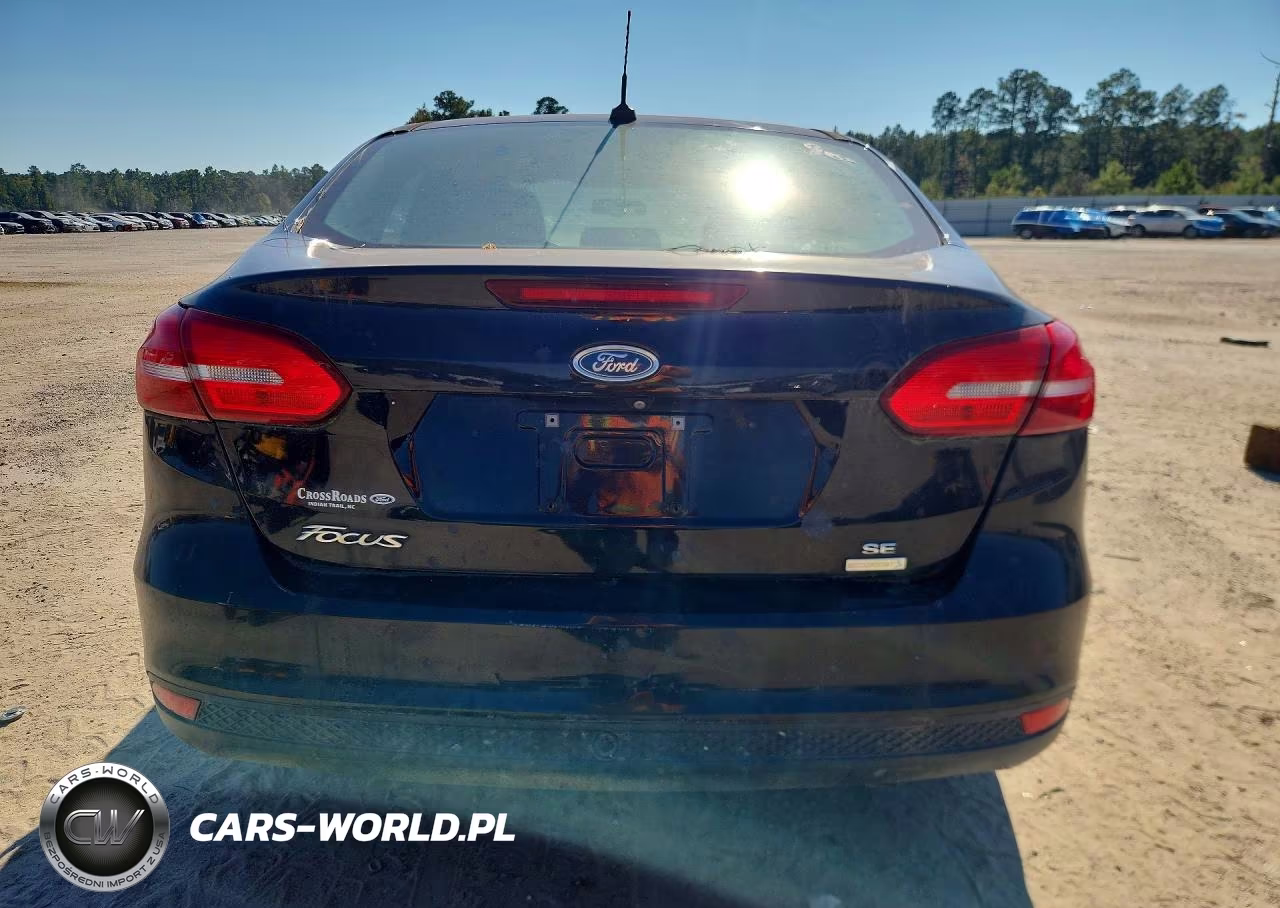 2017 Ford Focus Se VIN:1FADP3FEXHL256597 - 6
