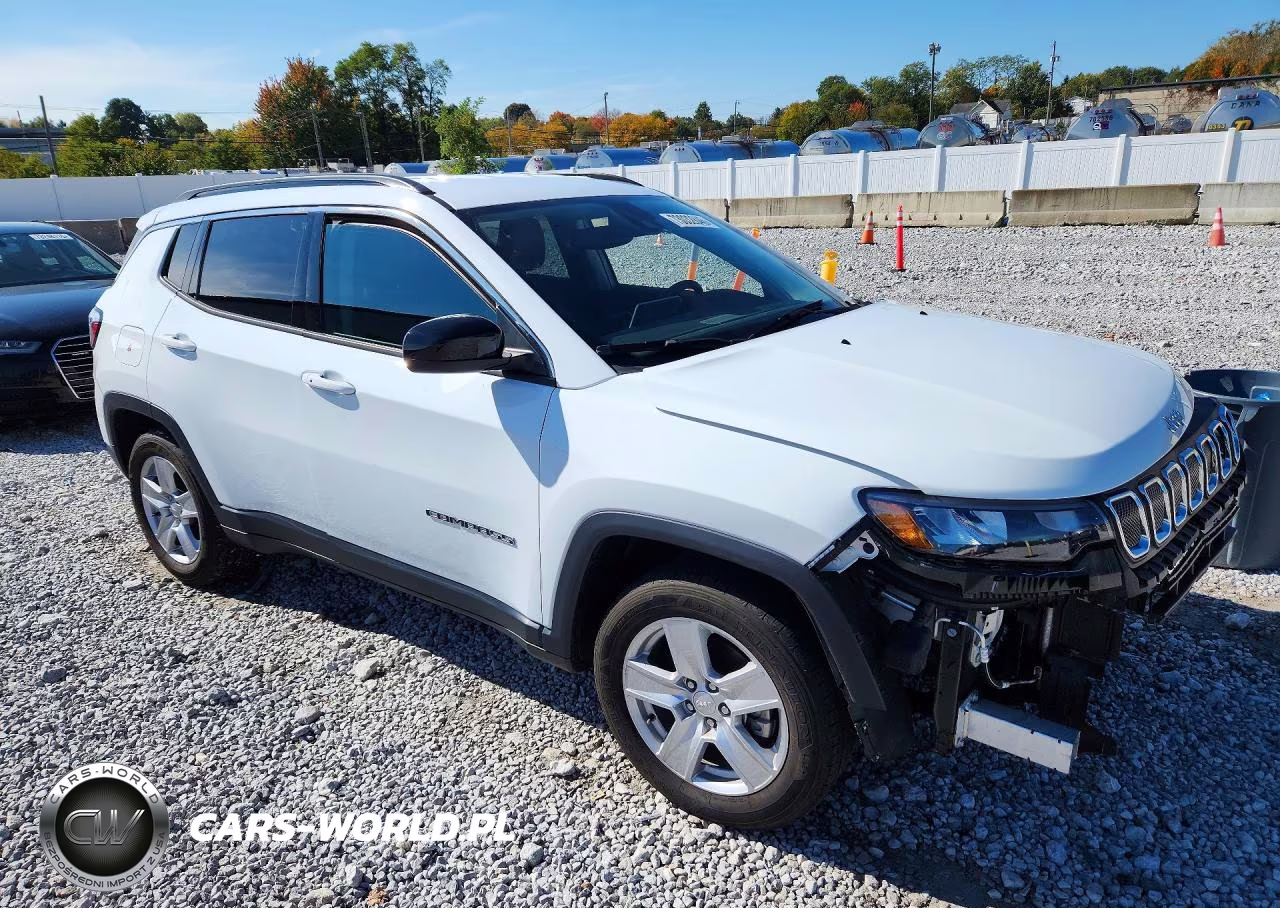 2022 Jeep Compass Latitude VIN:3C4NJCBBXNT182545 - 4