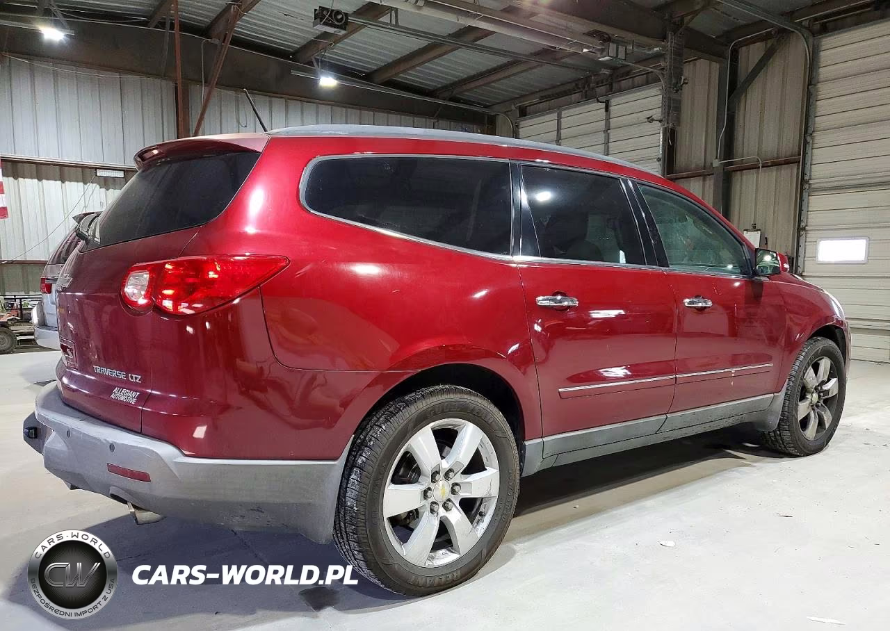 2010 Chevrolet Traverse Ltz VIN:1GNLVHED8AS111319 - 3