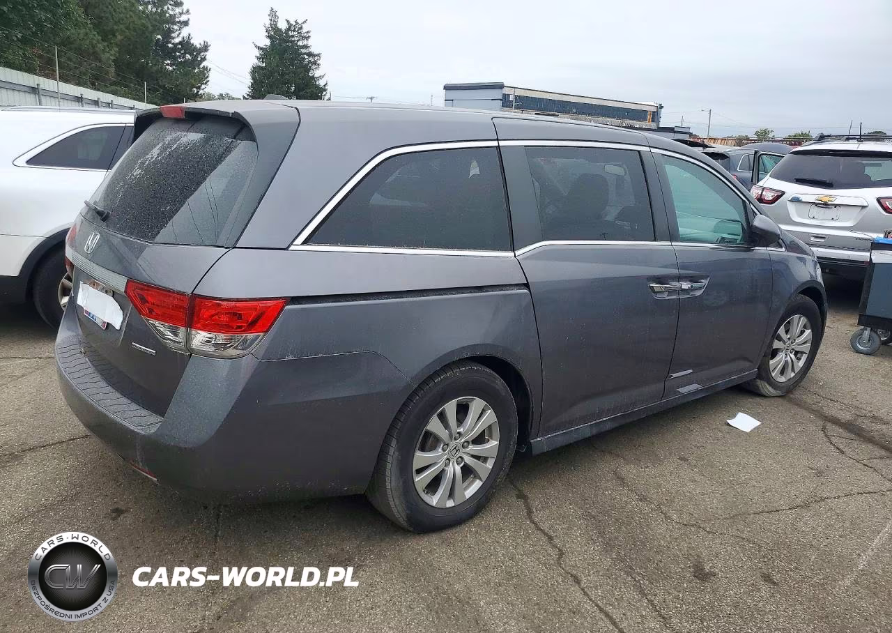 2016 Honda Odyssey Se VIN:5FNRL5H3XGB138862 - 3