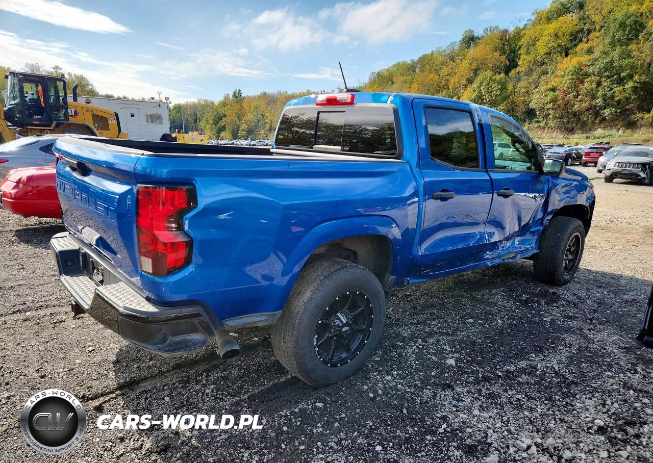 2024 Chevrolet Colorado VIN:1GCPTBEK8R1137139 - 3