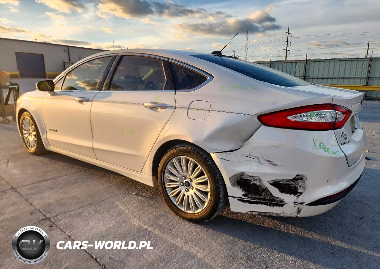 2015 Ford Fusion Se Hybrid VIN:3FA6P0LUXFR226324 - 2