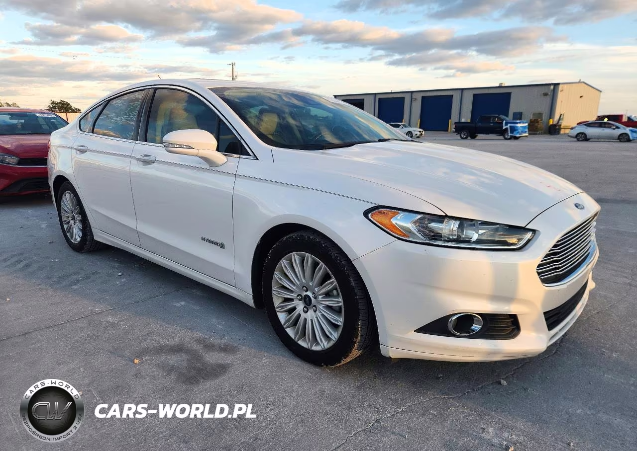 2015 Ford Fusion Se Hybrid VIN:3FA6P0LUXFR226324 - 4