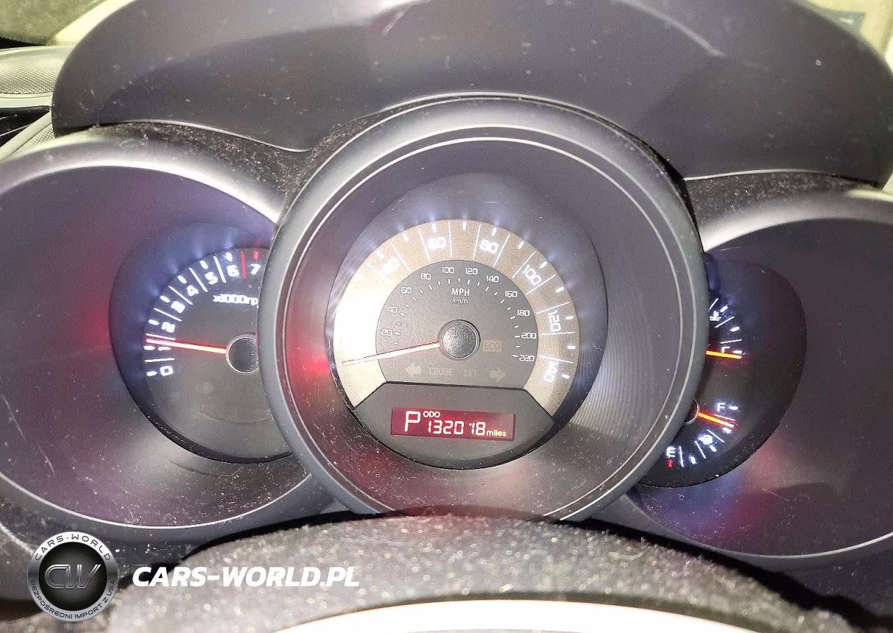 2010 Kia Soul + VIN:KNDJT2A26A7060817 - 9