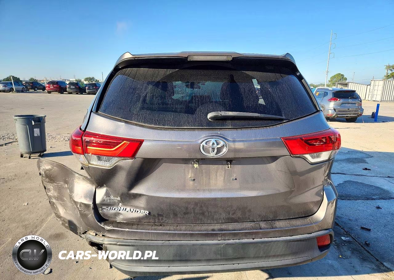 2018 Toyota Highlander Le VIN:5TDZARFH2JS037927 - 6