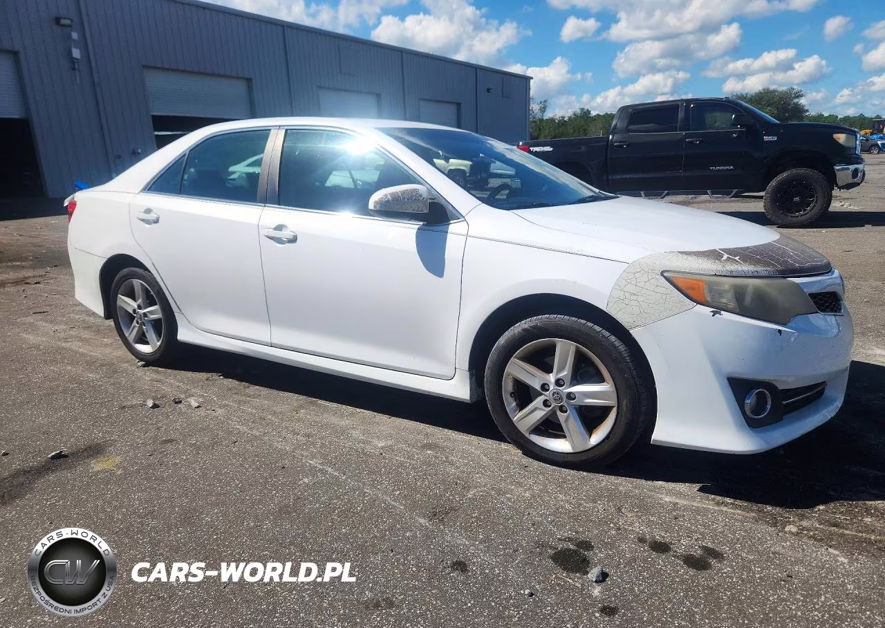 2014 Toyota Camry Se VIN:4T1BF1FK7EU799986 - 4