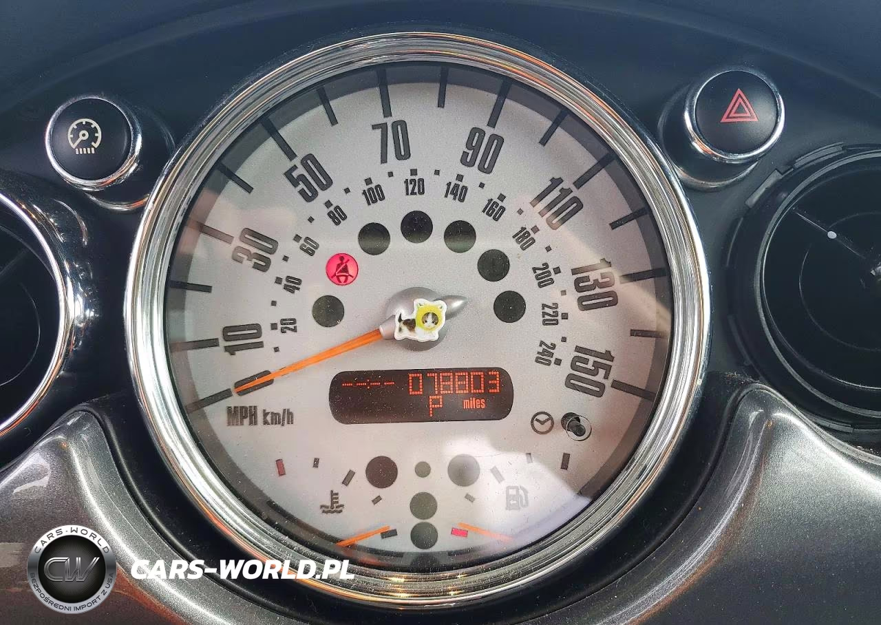 2006 Mini Cooper VIN:WMWRF33546TG15978 - 10