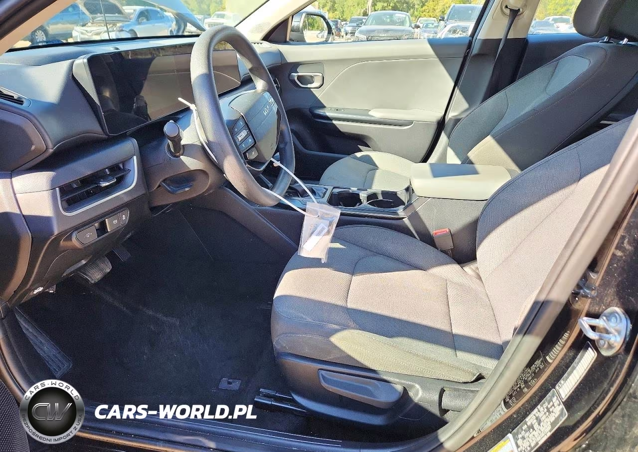 2025 Kia K4 Lxs VIN:3KPFT4DEXSE135897 - 7
