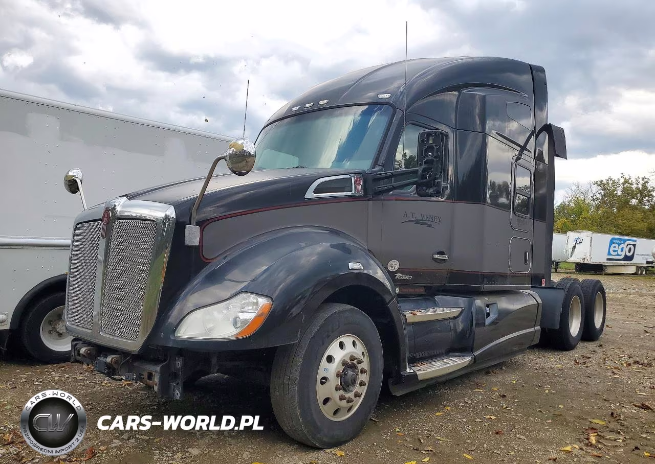 2016 Kenworth T680 Semi Truck