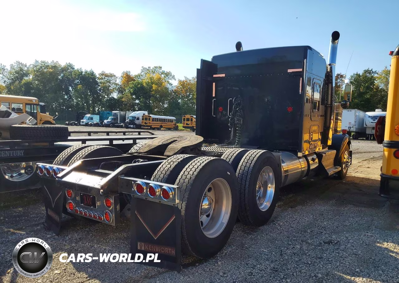 2012 Kenworth W900 Semi Truck VIN:1XKWD49X9CJ317042 - 3