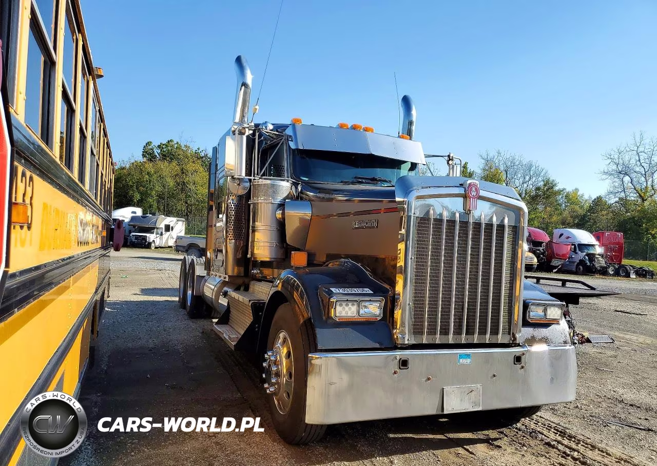 2012 Kenworth W900 Semi Truck VIN:1XKWD49X9CJ317042 - 4