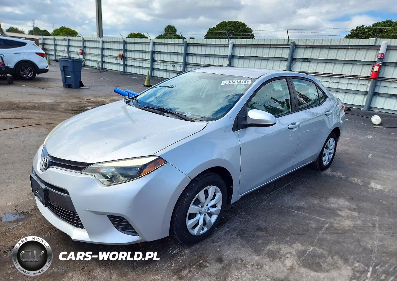 2015 Toyota Corolla Le VIN:2T1BURHE2FC255362 - 1