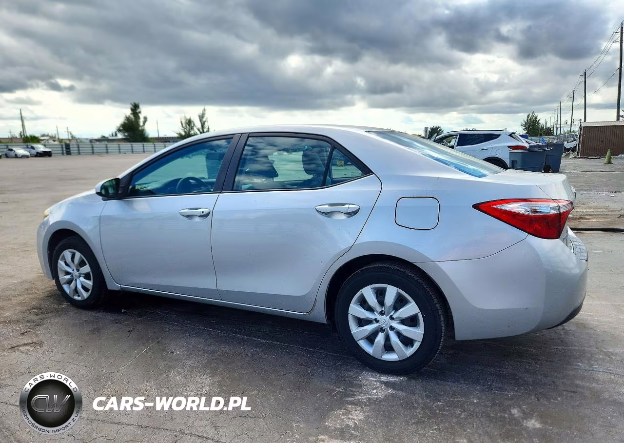 2015 Toyota Corolla Le VIN:2T1BURHE2FC255362 - 2