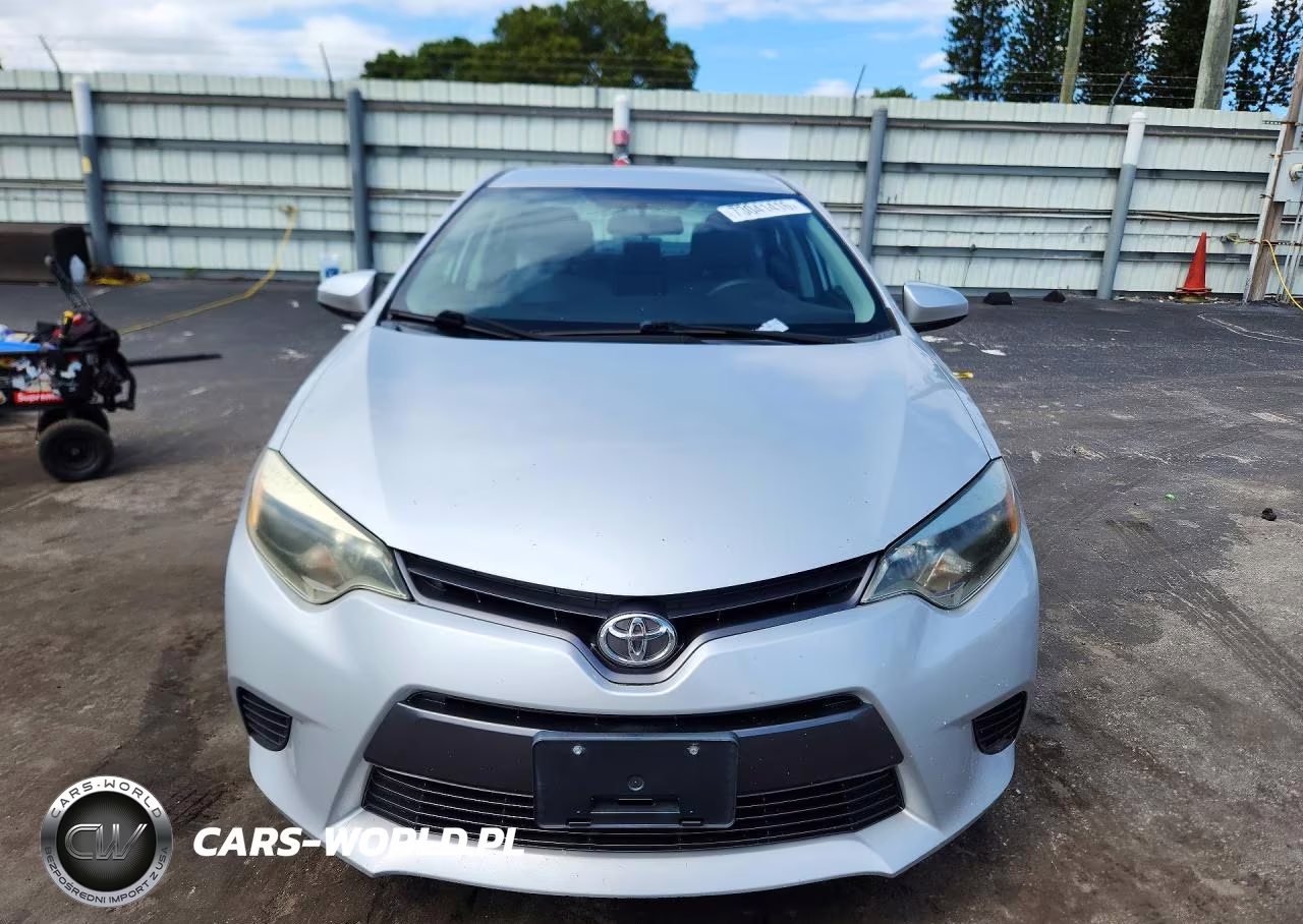 2015 Toyota Corolla Le VIN:2T1BURHE2FC255362 - 5