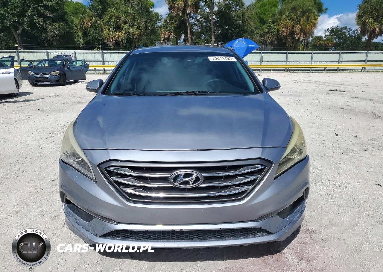 2016 Hyundai Sonata Sport VIN:5NPE34AF7GH374352 - 5
