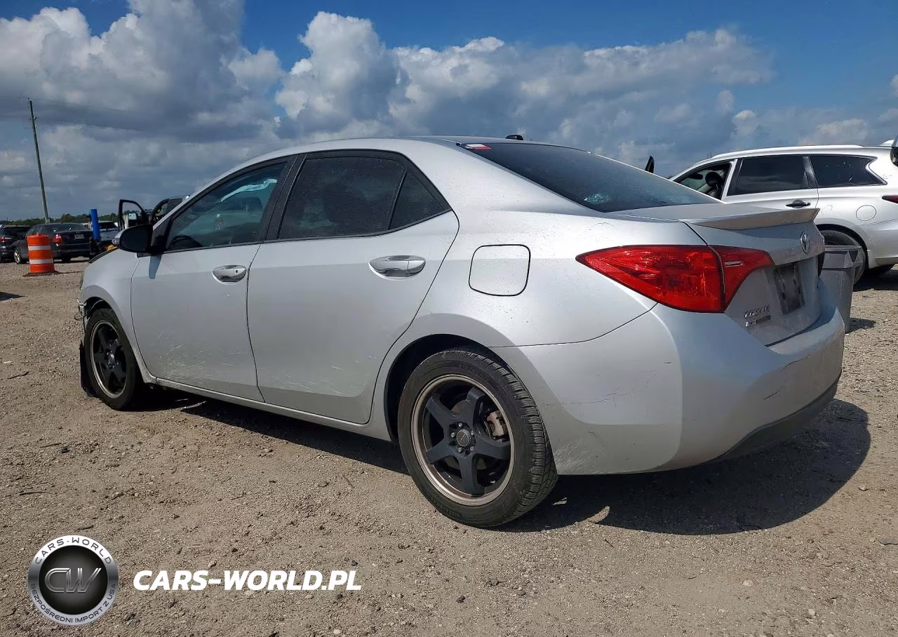 2017 Toyota Corolla 50Th Anniversary Special Editi VIN:5YFBURHE7HP582195 - 2
