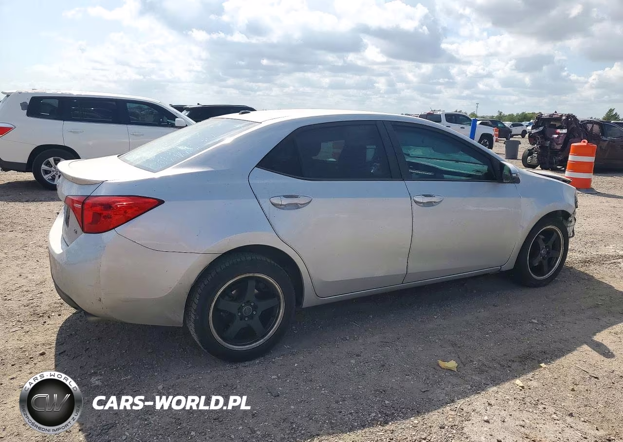 2017 Toyota Corolla 50Th Anniversary Special Editi VIN:5YFBURHE7HP582195 - 3