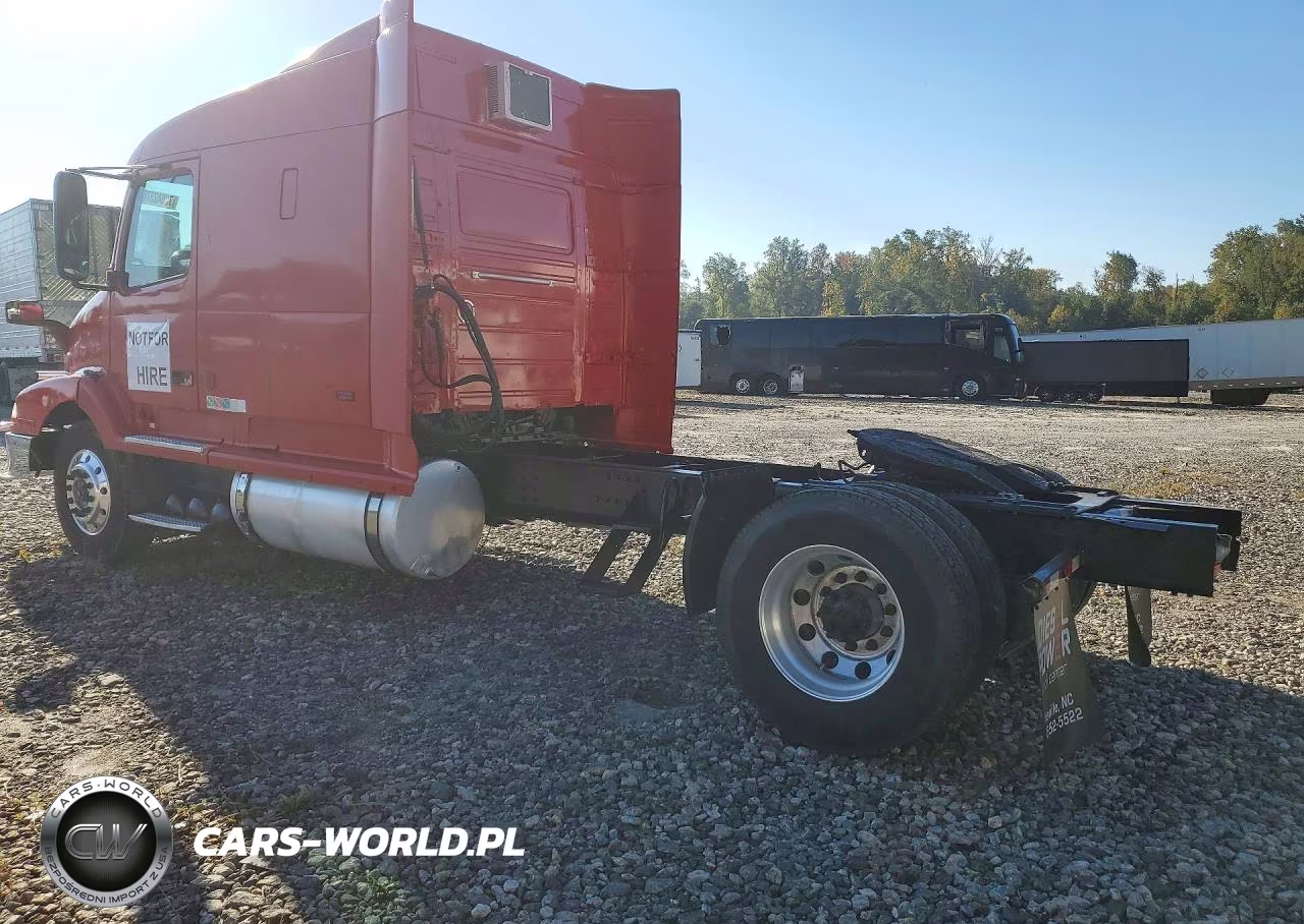1999 Volvo Vn Vnl VIN:4VG7DEGH7XN776061 - 2