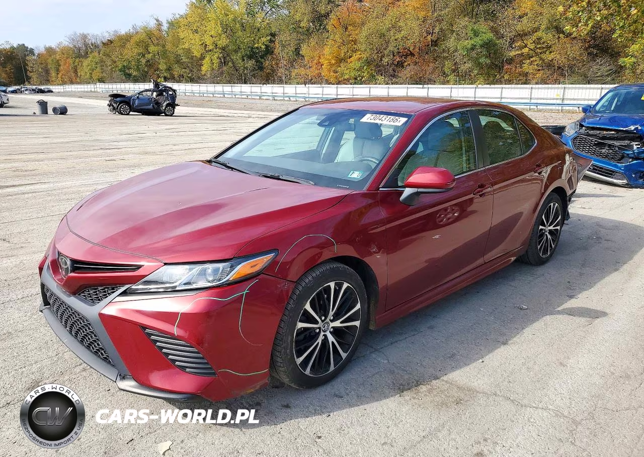 2018 Toyota Camry Se – zdjęcie 1 z 13
