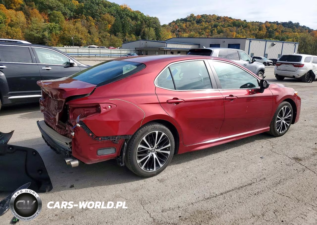 2018 Toyota Camry Se VIN:4T1B11HK9JU624550 - 3