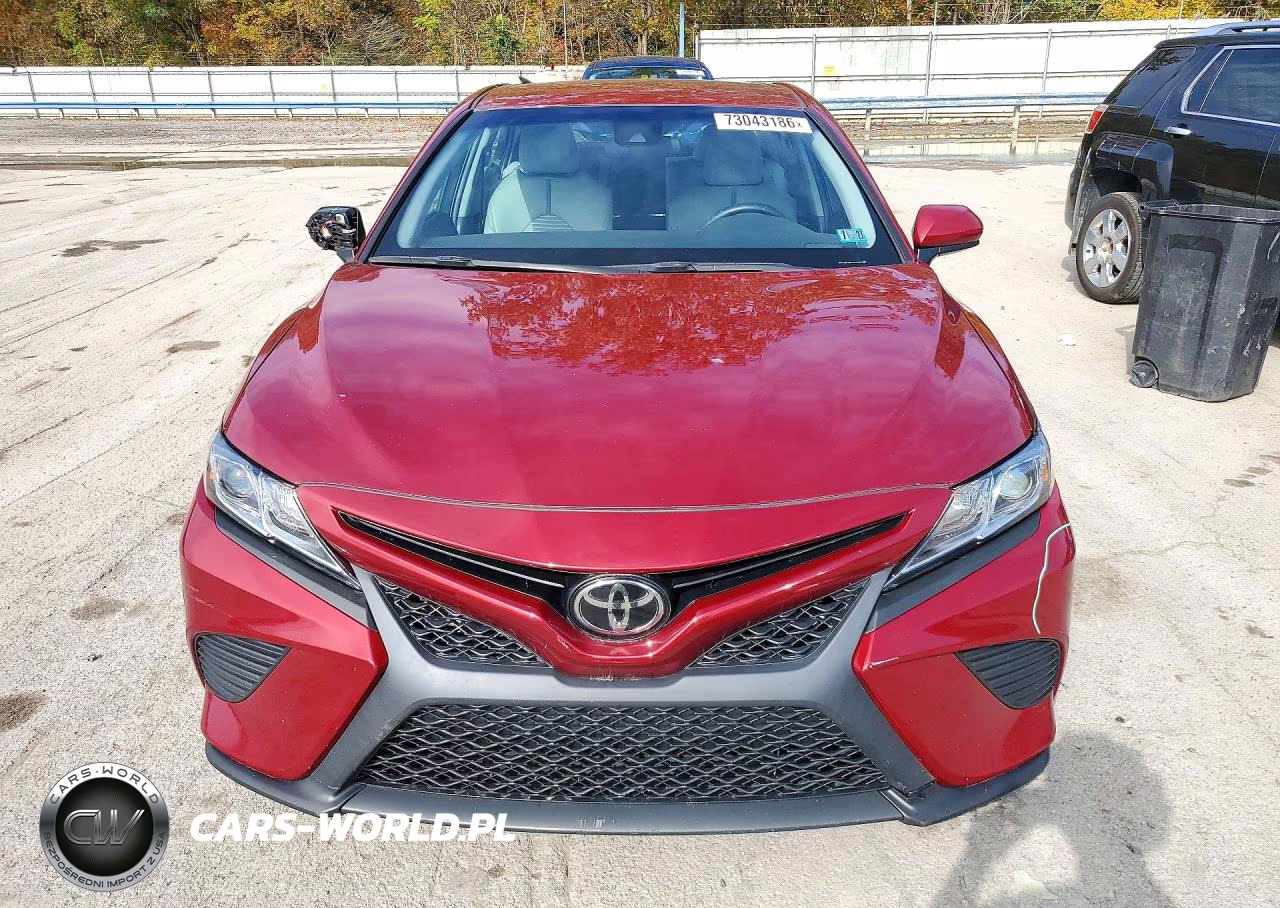 2018 Toyota Camry Se VIN:4T1B11HK9JU624550 - 5